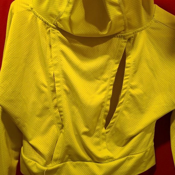 Sport top shirt lime color - Picture 4 of 5
